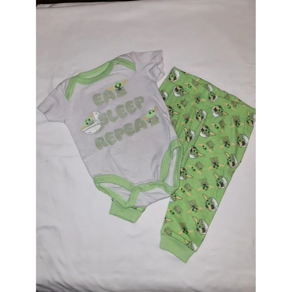 Star Wars Size 3-6 Months White Green Baby  Yoda Bodysuit And Pants Outfit